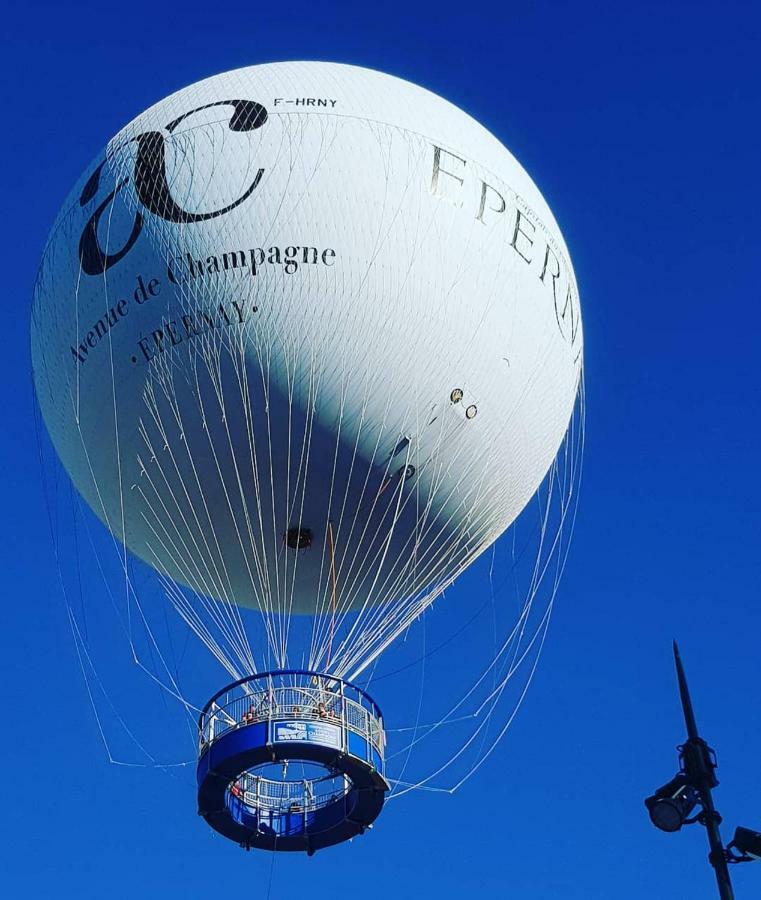 Suite Premium Le Figaro 1 Epernay Exterior photo
